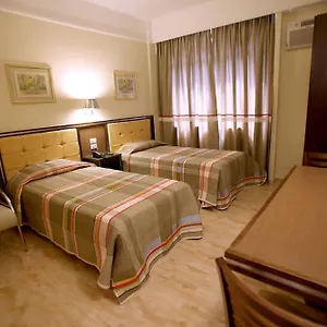 https://soneca-plaza-hotel.topsaopaulohotels.com